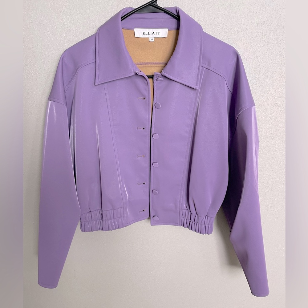 Elliatt, size Extra Small jacket, lavender, bomber-shaped, pleather w/ sheen